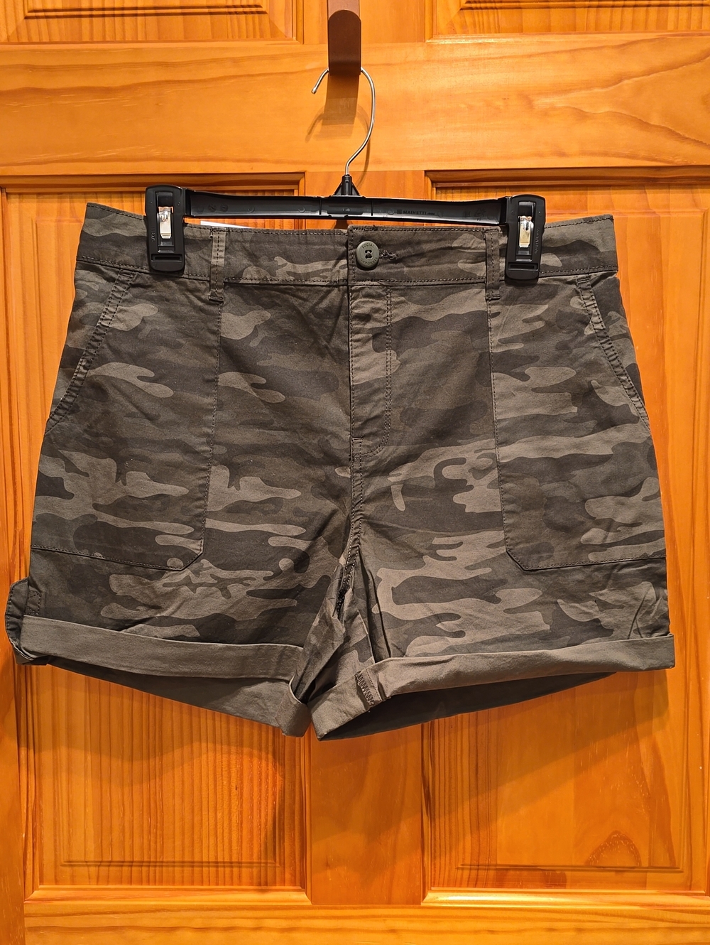 Sanctuary Women's Camouflage Utility Shorts - Olive/Camo